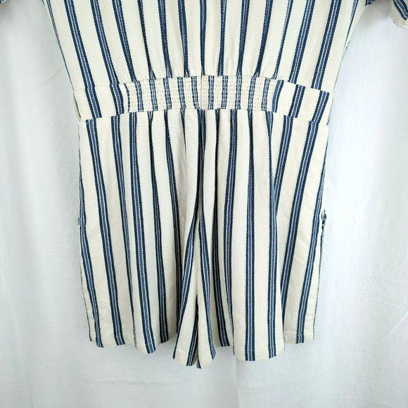 Greylin White Blue Striped Cotton Romper Sz XS Shorts V-Neck - Picture 6 of 9